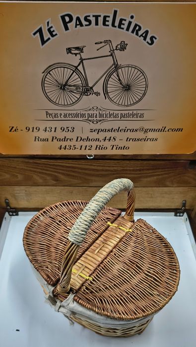 Cesto de verga e lancheira pic nic / bicicleta pasteleira /clássica