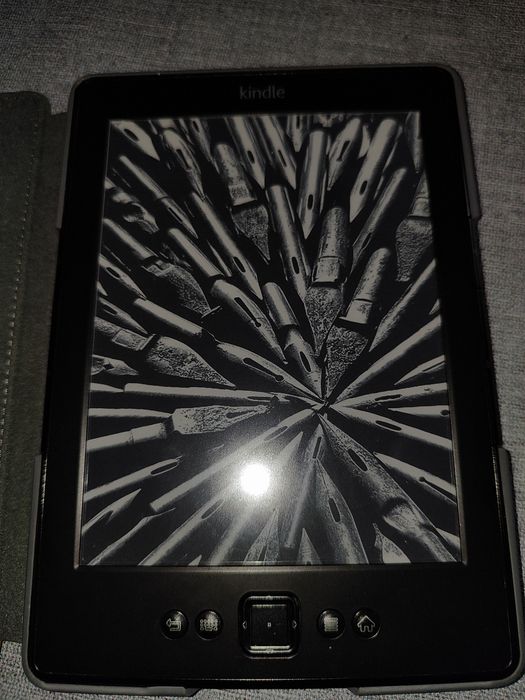 Продам електронну книгу Kindle