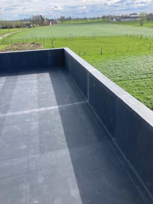 Usługi dekarskie hydroizolacje membranami Epdm dachów płaskich tarasów balkonów blacharka