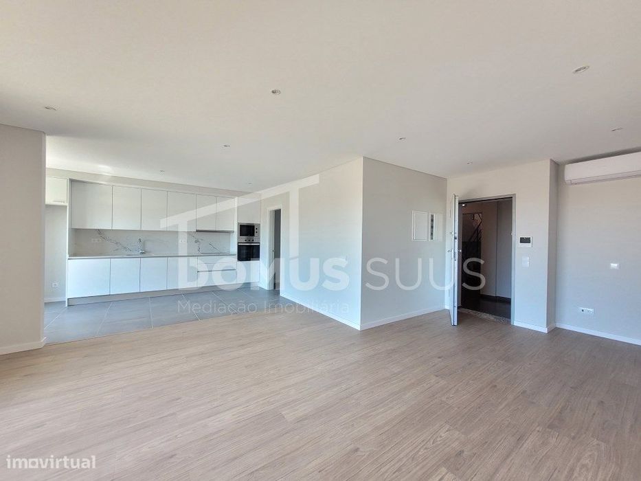 Apartamento no último andar com Roof Top privativo, localizado a 5m...