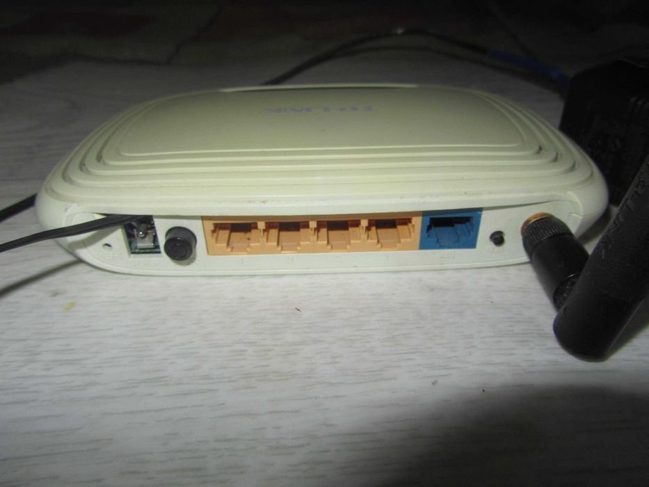 Маршрутизатор TP-LINK TL-WR741ND