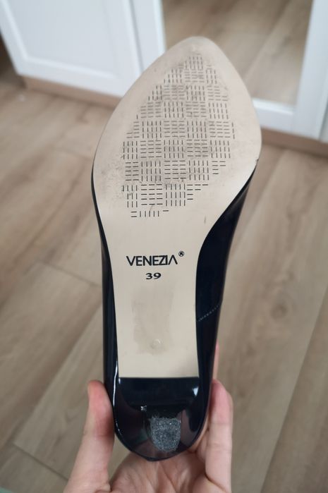 Czółenka na obcasie Venezia skóra