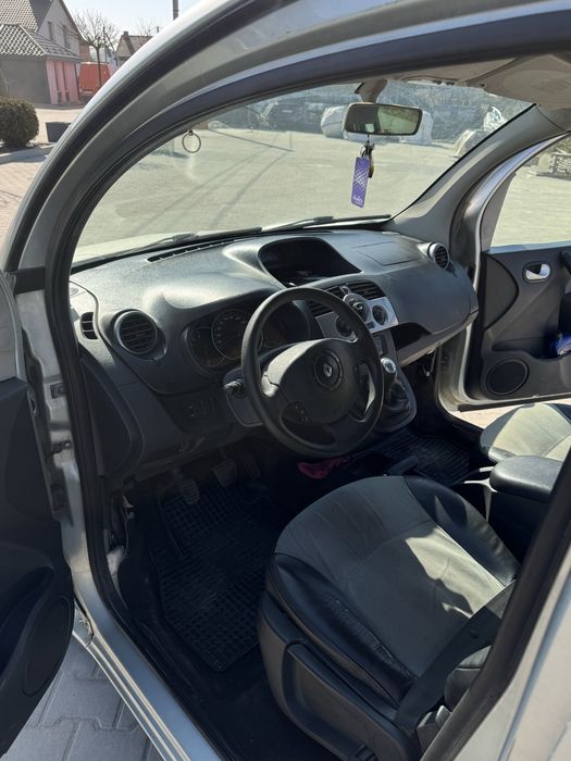 Продам Renault Kangoo 2011