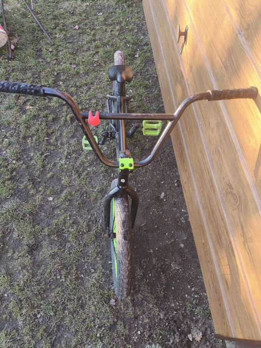 Rower BMX na skate park