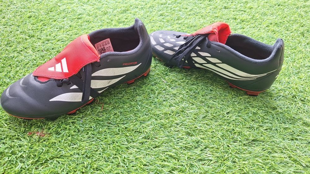 Chuteiras adidas predator criança tam34