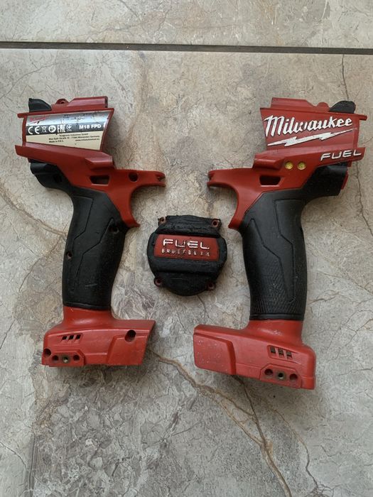 Шуруповерт Milwaukee M18 FPD 2704-20 на запчастини