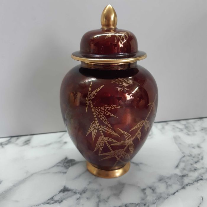 Amfora , WAZA porcelana ROUGE ROYALE