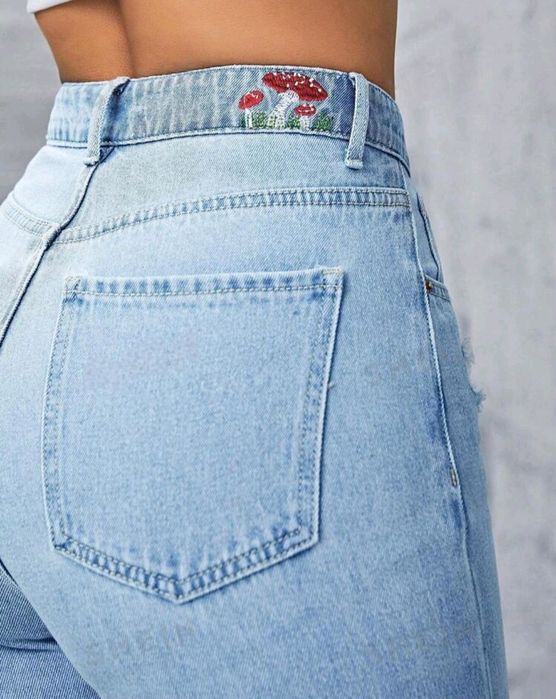 Spodnie Jeansowe Przetarcia Haft M