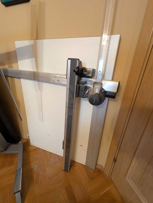 Profesjonalny stół kreślarski z regulacją – solidny, metalowy, stan bdb