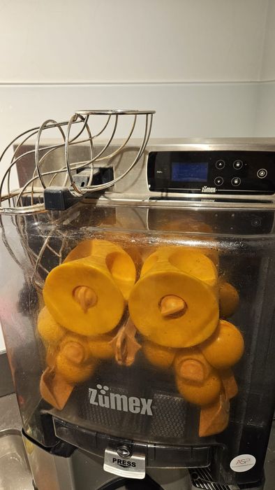 Máquina sumo laranja zumex (NEGOCIÁVEL)