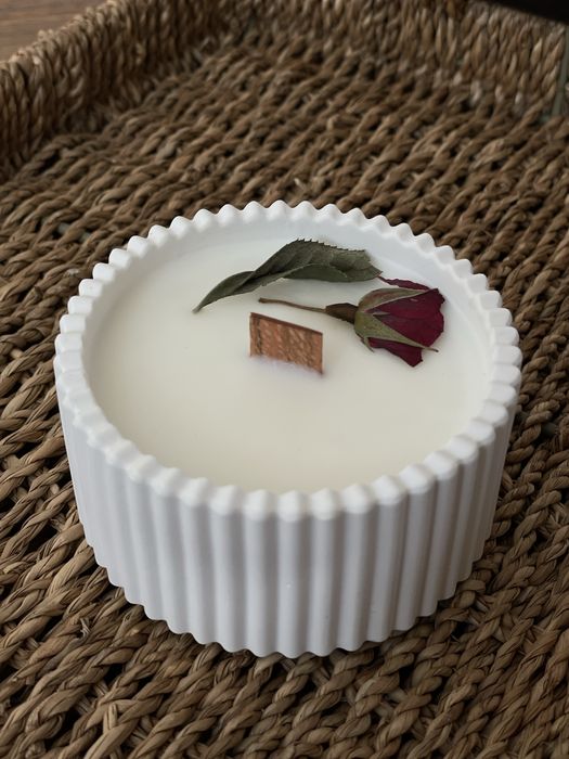 Свеча из соевого воска с деревянным фитилем