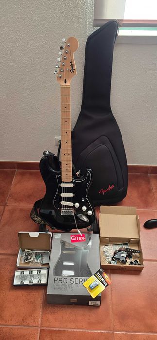 Squier Sonic Strat (Gilmour Inspired)