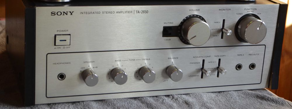 Vintage Sony TA-2650 wzmacniacz stereo z lat `70-tych