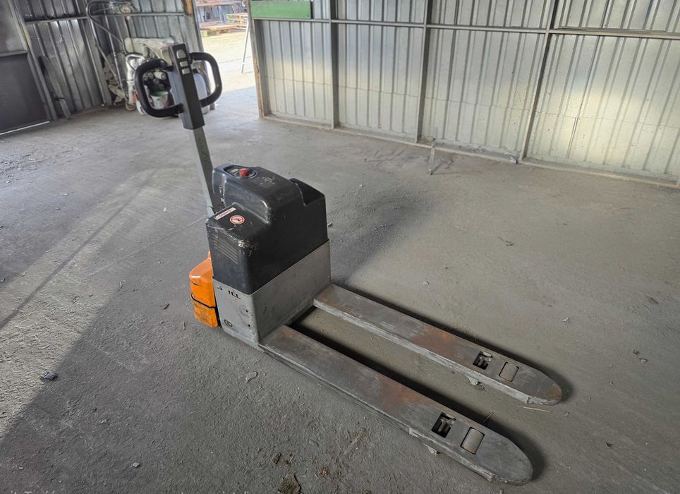 Wózek paletowy paleciak elektryczny Still ECU15C