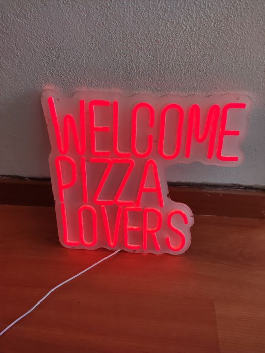 Letreiro LED Neon Welcome Pizza Lovers – Pizzaria / Restaurante – USB