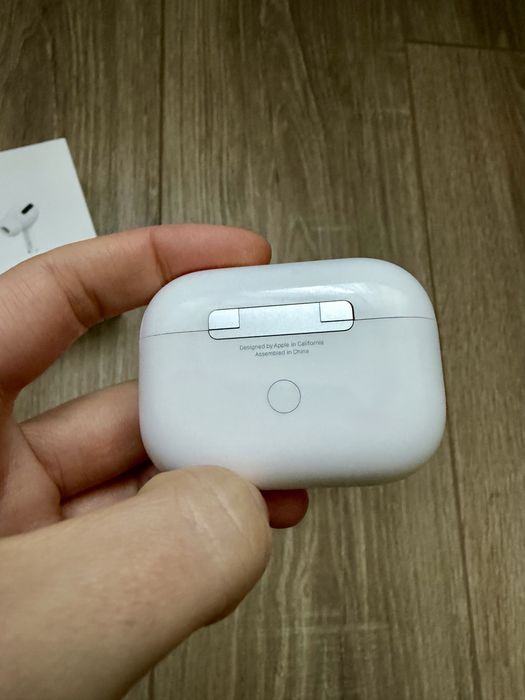 Apple Airpods Pro Wireless charging case, оригінал