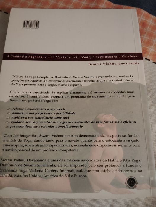 O Livro de Yoga Completo e Ilustrado Usado
