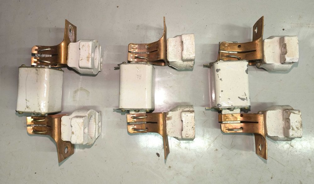 Тримач запобіжника ПН-2