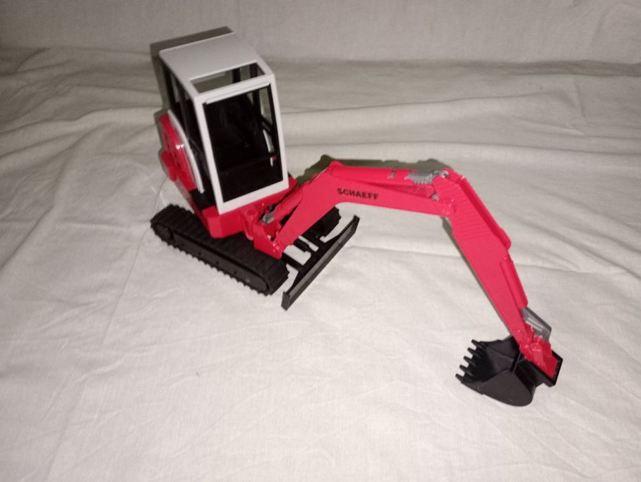 Minikoparka bruder