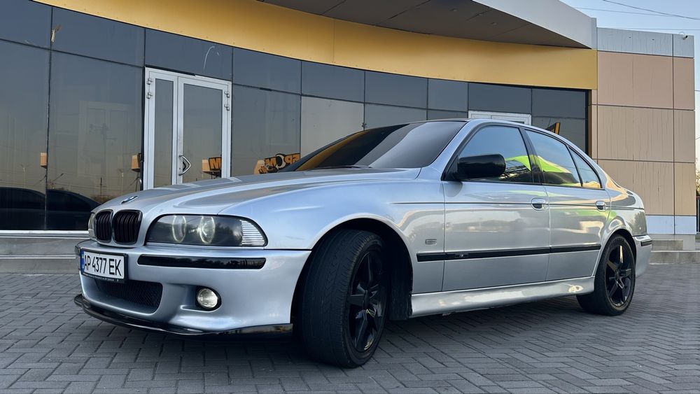 Продам BMW e39 535i