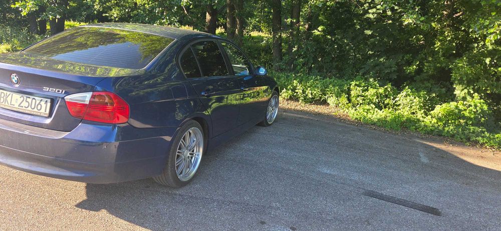 Samochody BMW E90