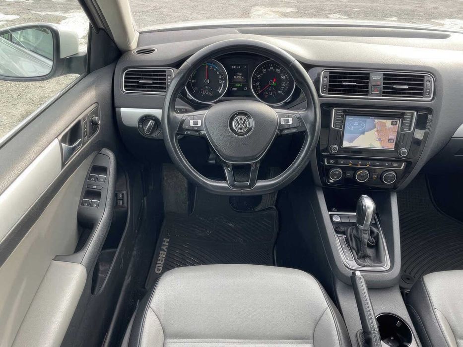 Volkswagen Jetta SEL Premium      2016