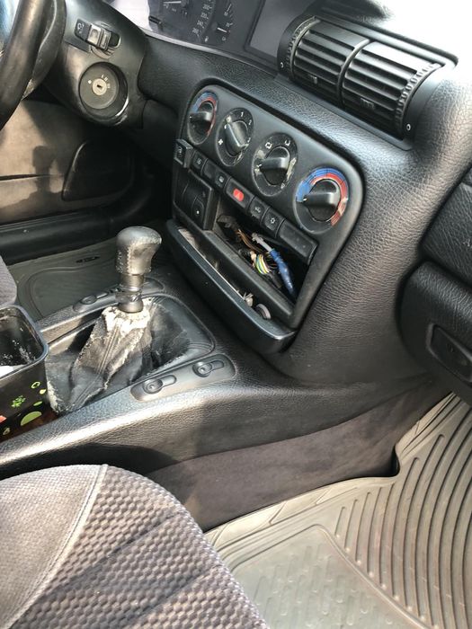 Продам кузов ,салон Опель омега