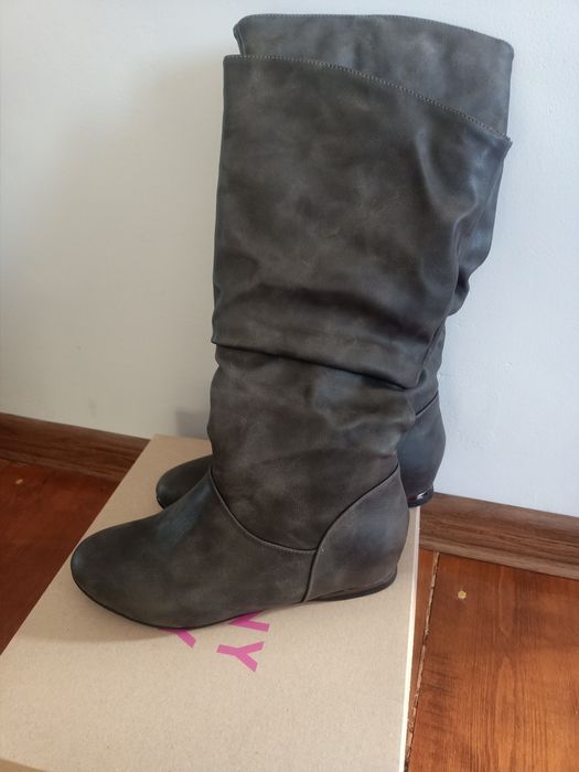 Kozaki szare damskie CCC Jenny fairy buty roz 39