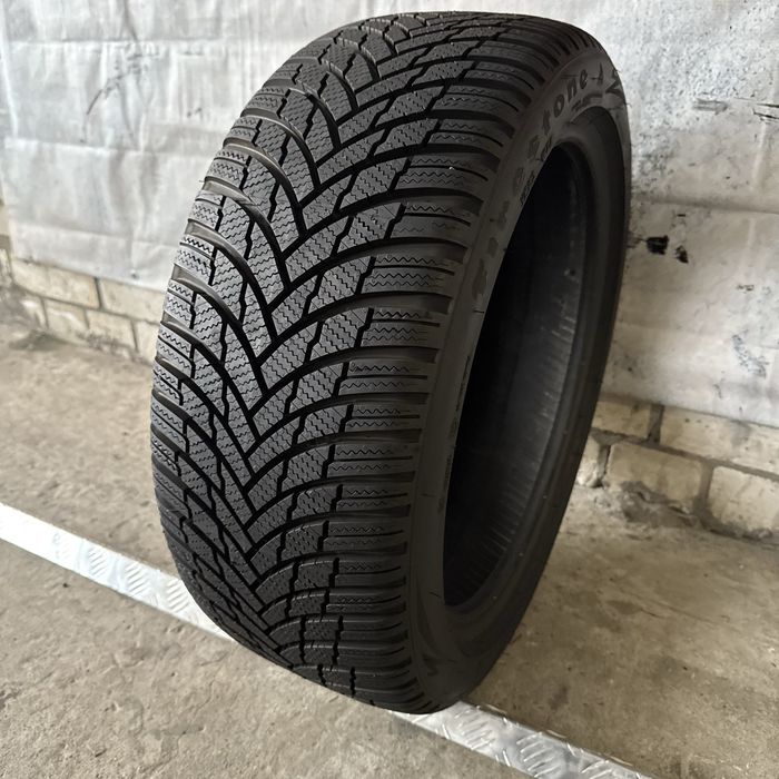 215/45/17 Firestone WinterHawk зимова шина 215 45 R17 резина