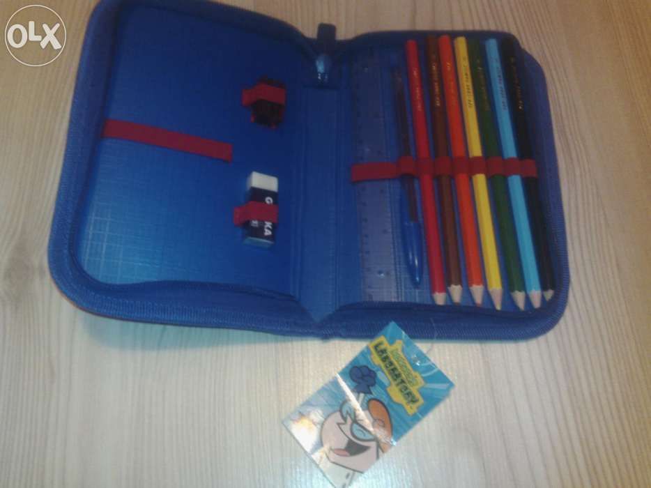 Piórnik z wyposażeniem