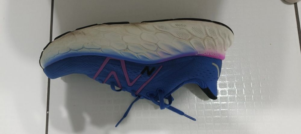 Продаю кросівки new balance