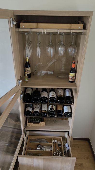 Móvel Garrafeira e Bar