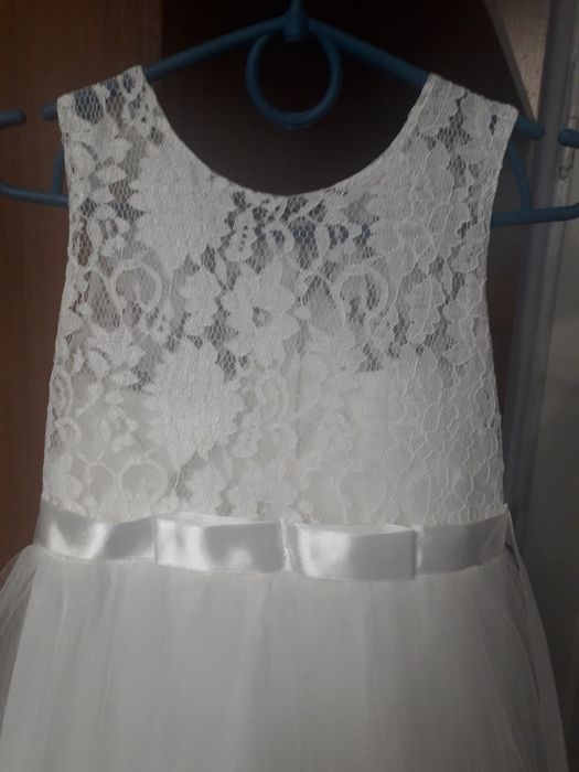 Сукня біла га урочисті події