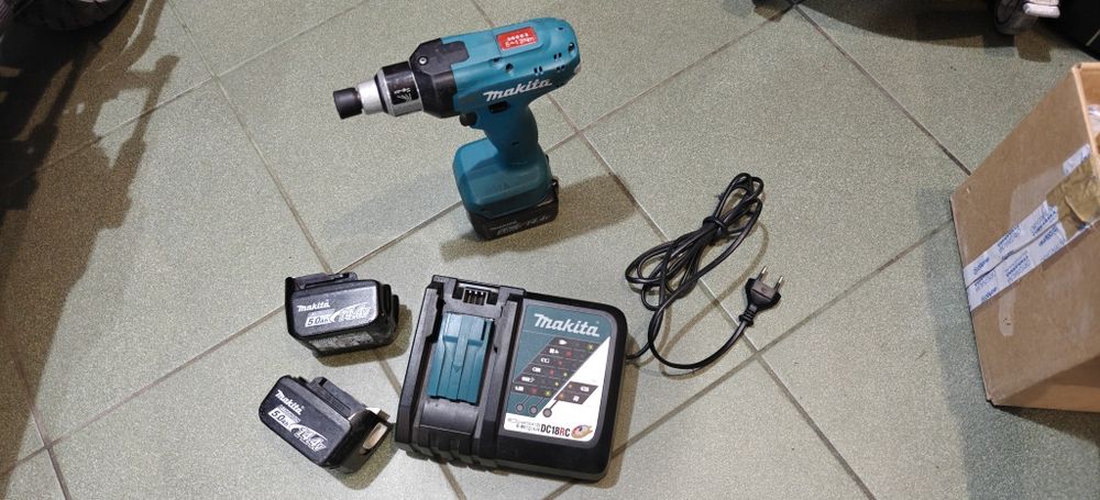 Klucz dynamometryczny Makita DFT127F 14,4 V +3x5,0 Ah +ładowarka.. PAT-KOM
