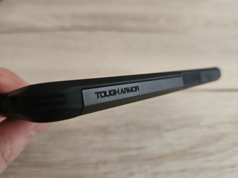 Etui Spigen Tough Armor do Samsung Galaxy S21 5G