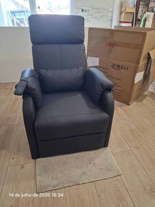 VENDO 2(Duas) Poltronas Reclináveis Elétricas Pretas (Estado Novo)