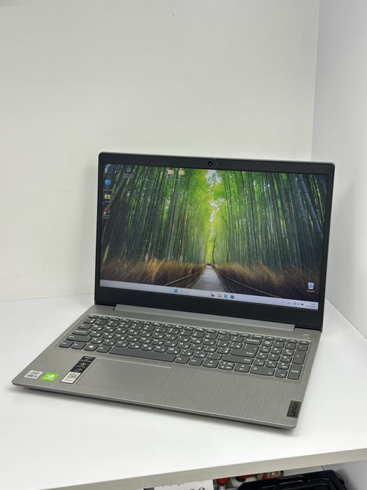 Lenovo IdeaPad 3 15 / i3-10110U / 8GB / SSD 512GB / NVIDIA
