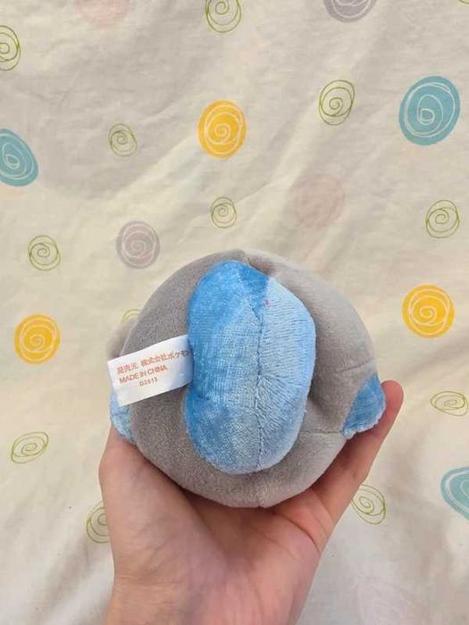 pokémon peluche do pokémon Carbink pokémon center pokédoll