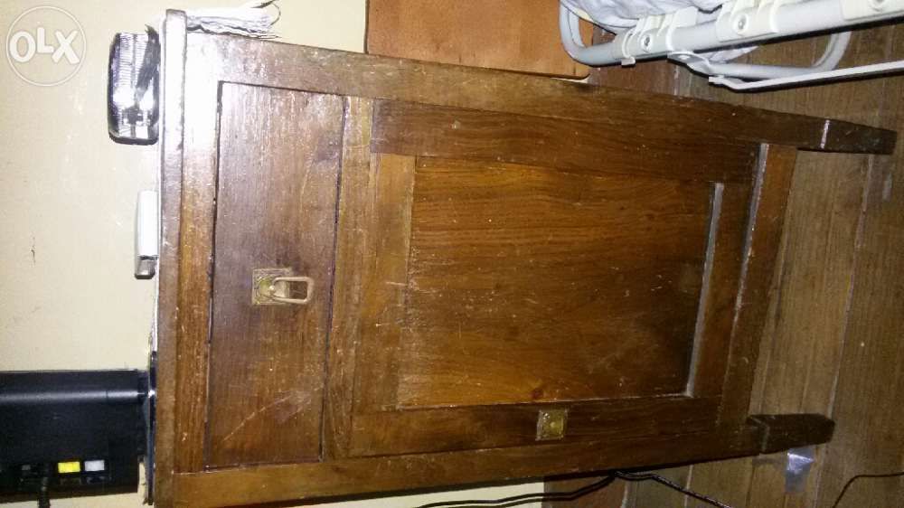 mesinha cabeceira para restauro