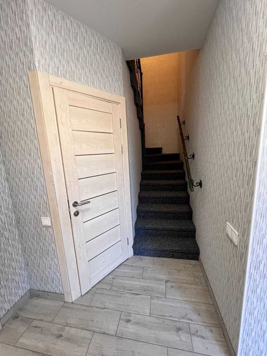 Будинок з ремонтом в Ірпені. Мінімальне оформлення