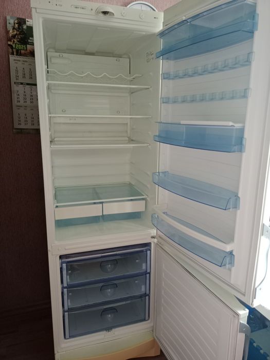 Продам холодильник