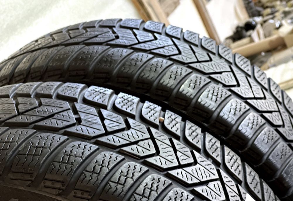Автошини колеса резина 215/55 R17 PIRELLI Sottozero 3 зимові 2022 рік