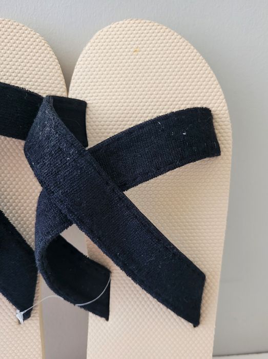 Czarne klapki na lato z paskami klapki na plażę klapki po domu