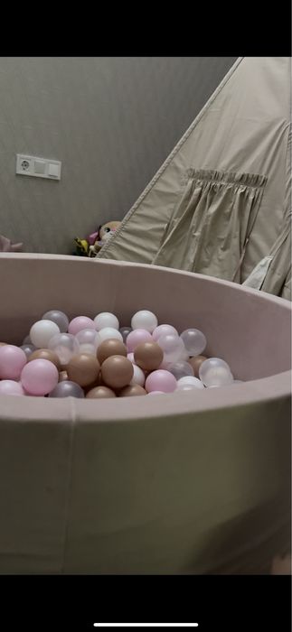 Вігвам / басей з кульками