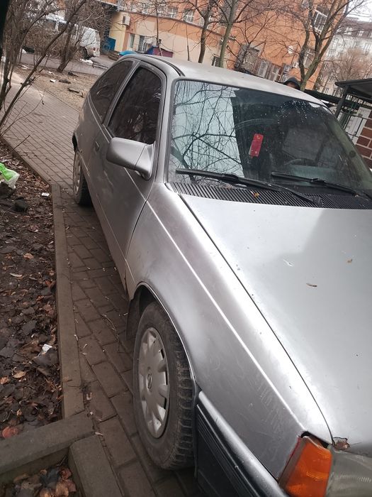 Продам машину Опель кадет
