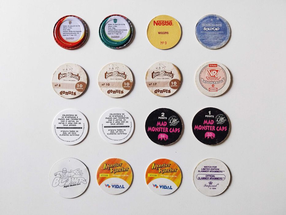 16 tazos Futebol, Pocahontas, Spider-Man, Mad, Digimon... | lote