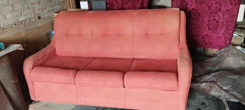 Диван інгулець в гарному стані