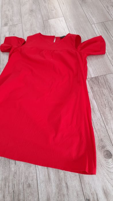 Sukienka czerwona plus gratisy