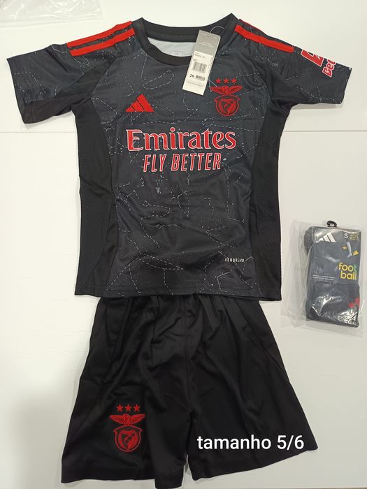 Kit Benfica preto 5/6anos