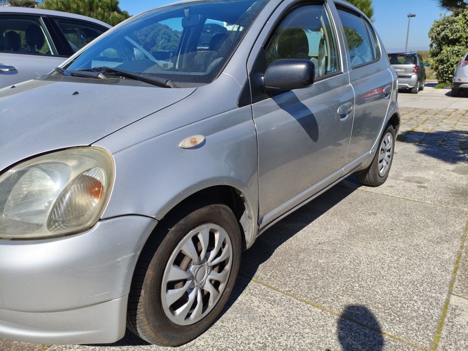 Toyota Yaris 5p c ar condicionado a funcionar
